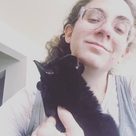 Meet your Posher, Andrea - Picture 1 of 1